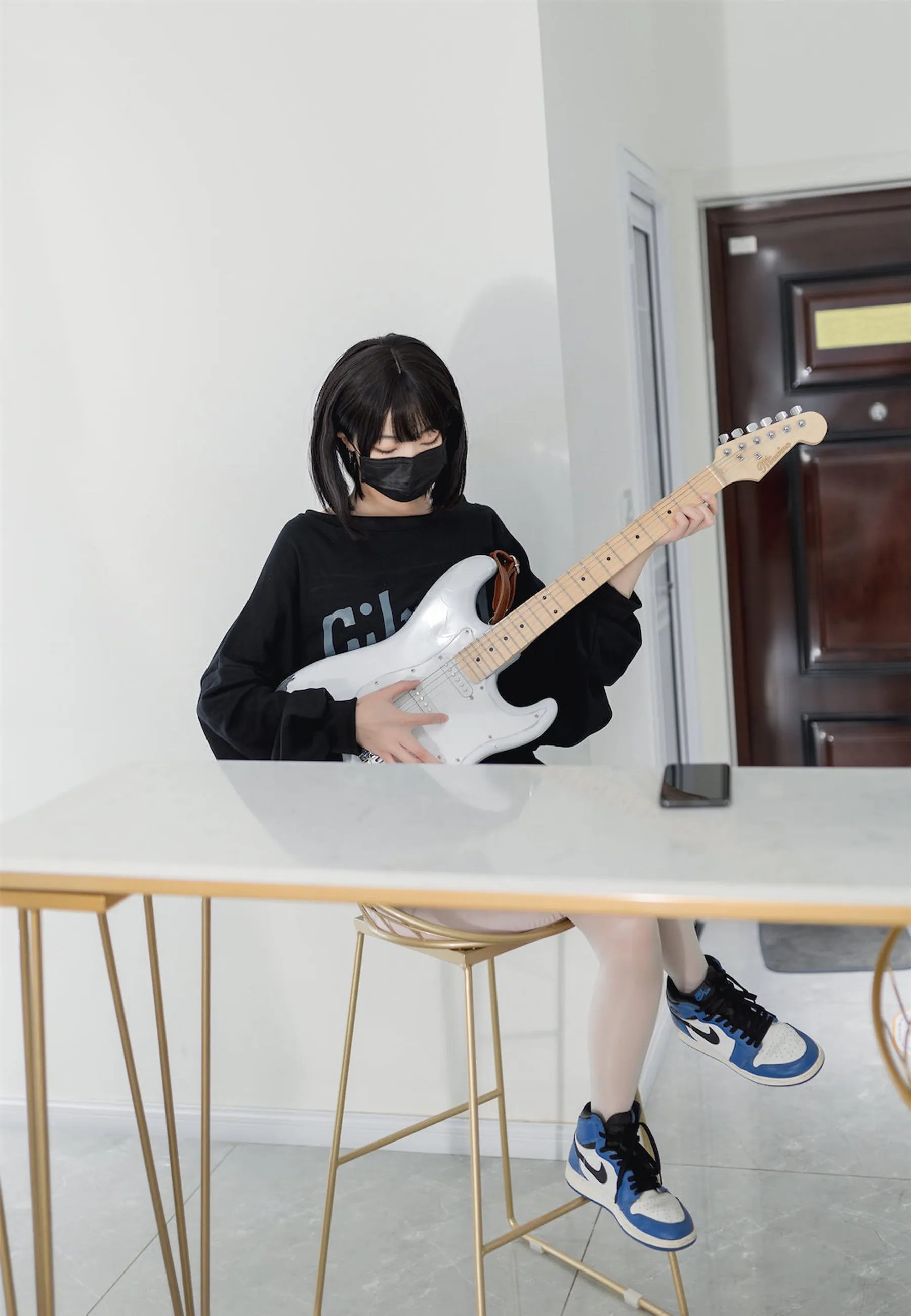 图片[2]-杏仁曲奇 – 升玖吉他姐姐-美图素材